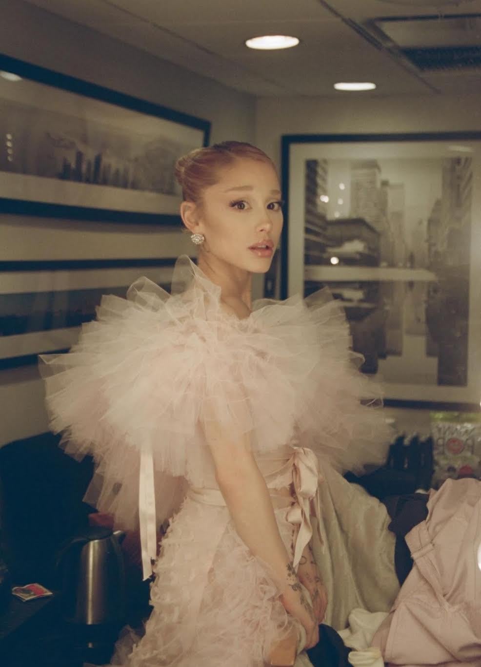 Ariana Grande&rsquo;s new signature hairstyle is the &ldquo;side part ballerina bun."