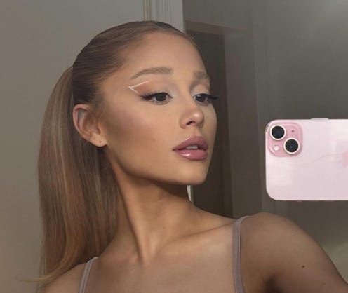 In need of some fall hair inspo? You might want to take a look at Ariana Grande's signature "side pa...