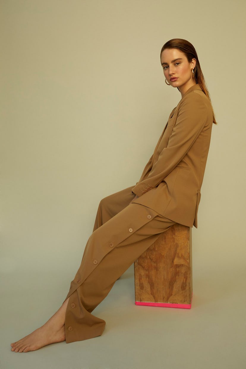 Grace Van Patten talks to Bustle ahead of the ‘Tell Me Lies’ Season 2 finale.