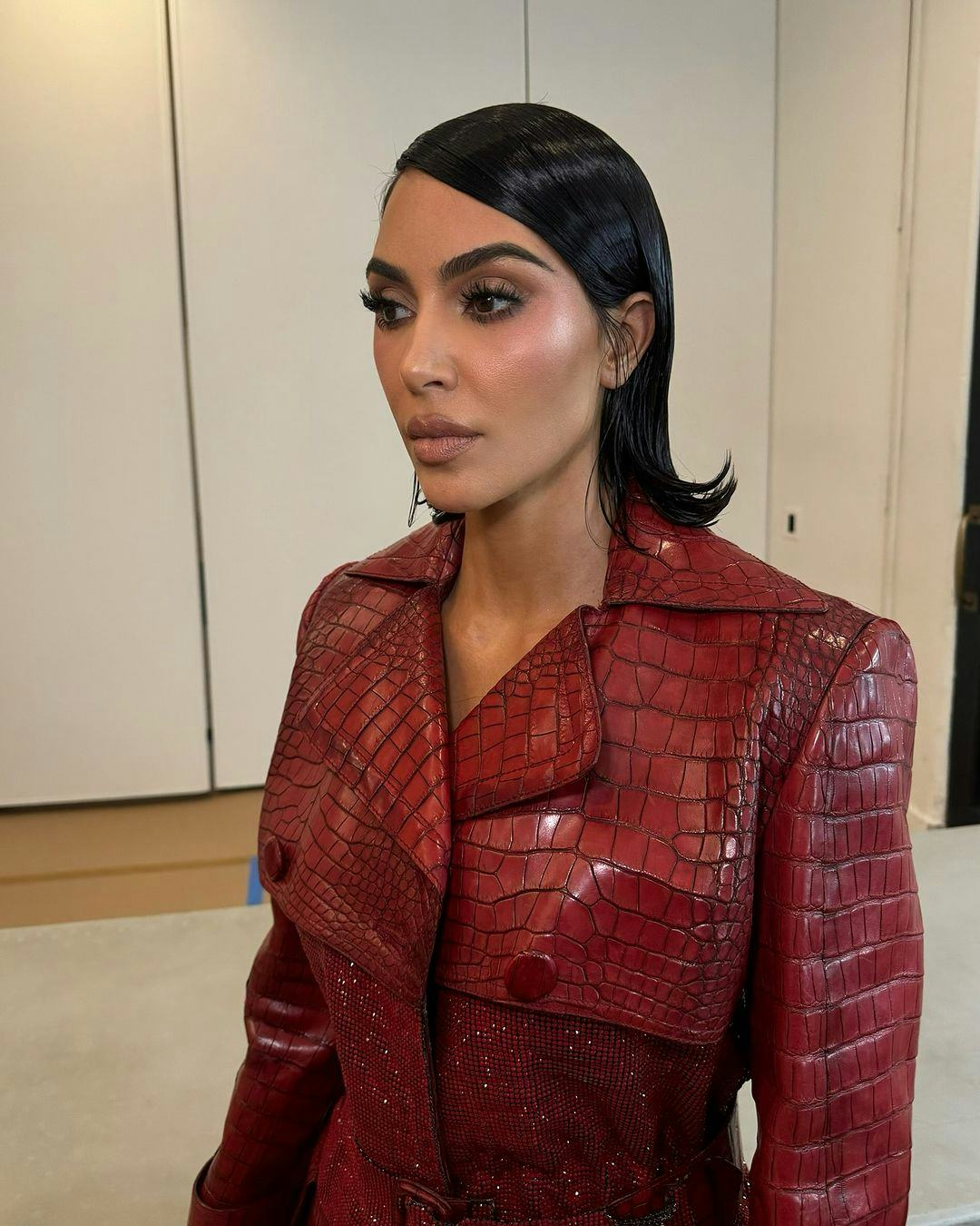 Kim Kardashian just chopped her hair into a flipped bob.