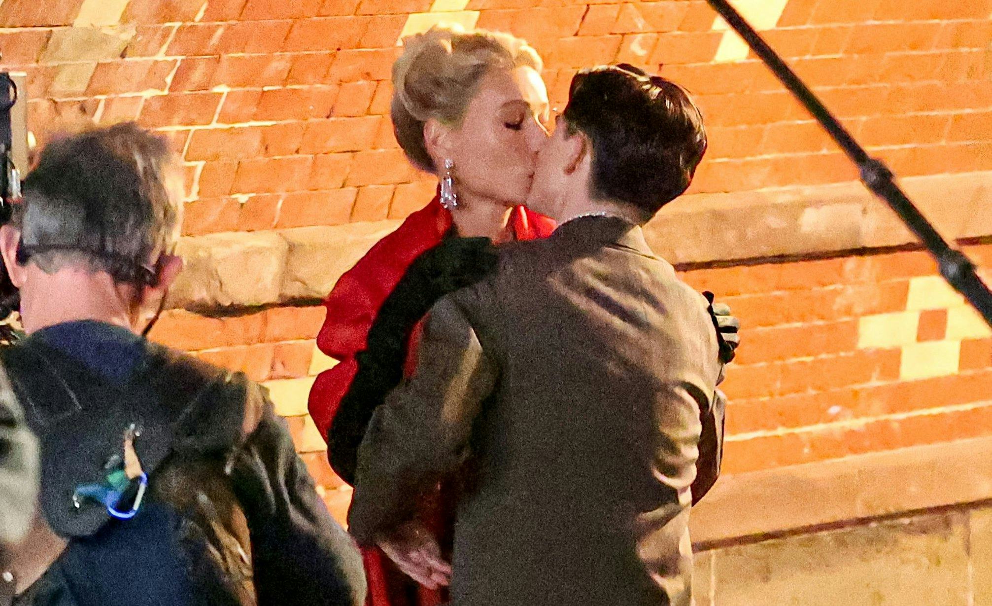 Gwyneth Paltrow revealed her husband Brad Falchuk&rsquo;s reaction to her kiss with Timothee Chalamet.