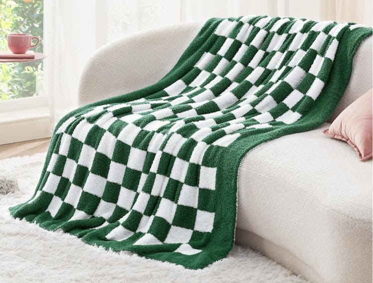 Bedsure Super Soft Knit Throw Blanket