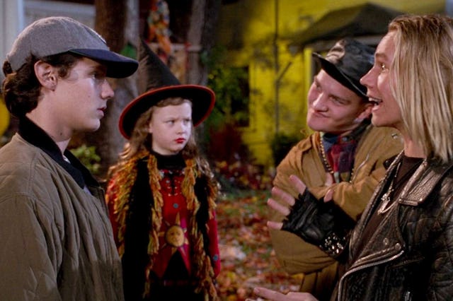 Max and Dani are the sibling main characters in the classic Halloween movie 'Hocus Pocus.'