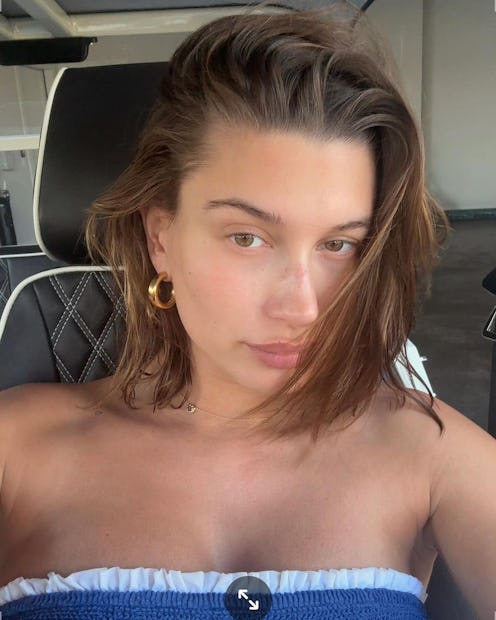 Hailey Bieber Short Bob Natural Makeup