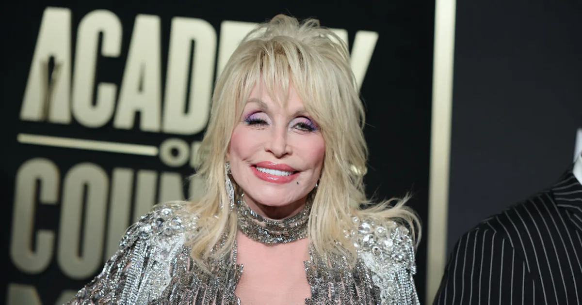 Dolly Parton On Makeup, Foraging For Lipstick, & Her Best Beauty Tip Dolly Parton On Makeup, Foraging For Lipstick, & Her Best Beauty Tip
