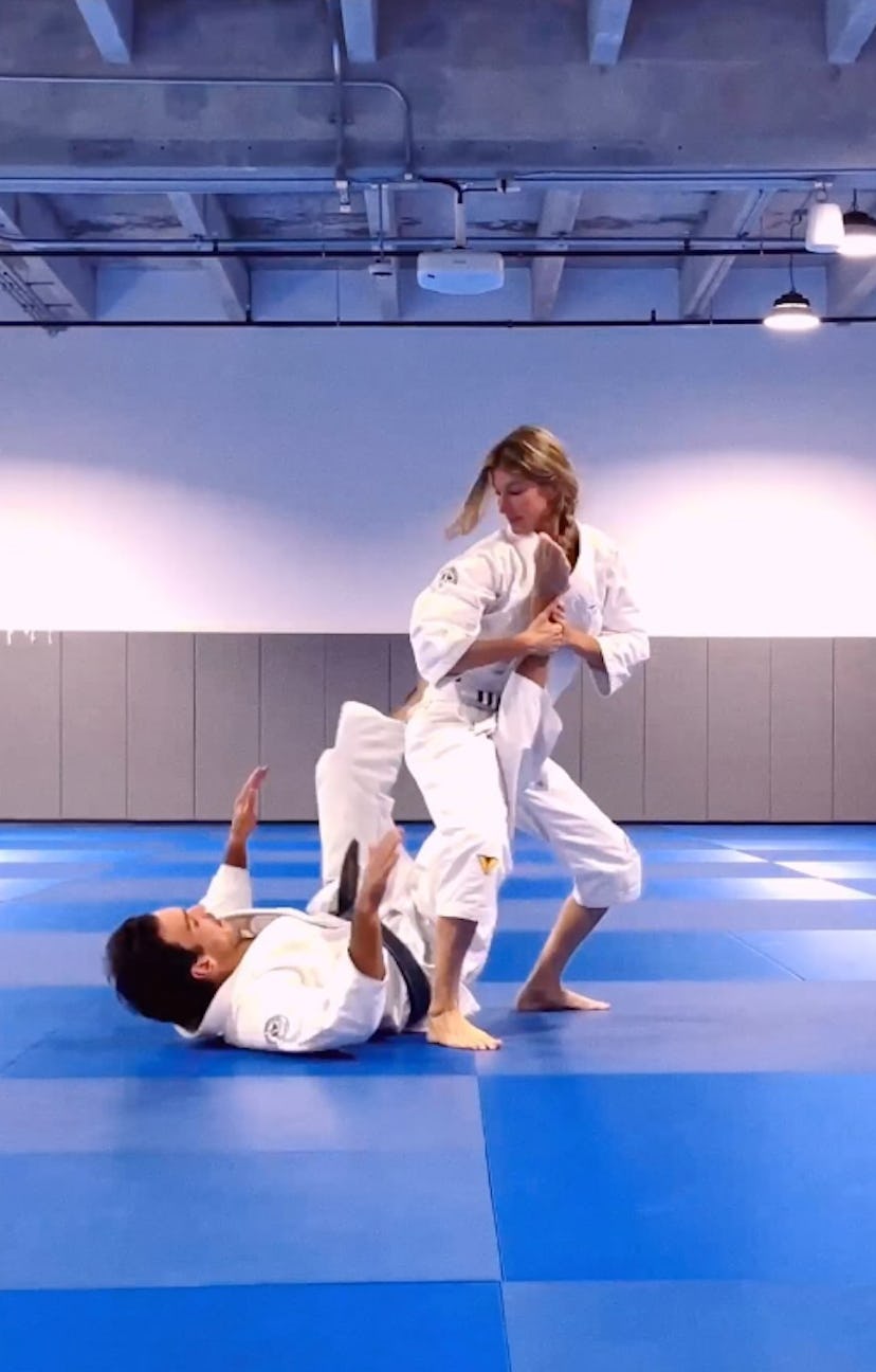 Gisele Bündchen in jiu-jitsu lessons. Screenshot via Instagram