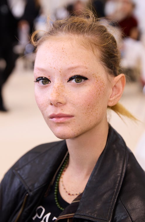 The black sequined eyeliner at Chanel's Paris Fashion Week show is the ultimate holiday look.