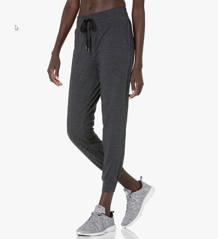 Amazon Essentials Active Brushed Tech Stretch Soft Jogger Pant