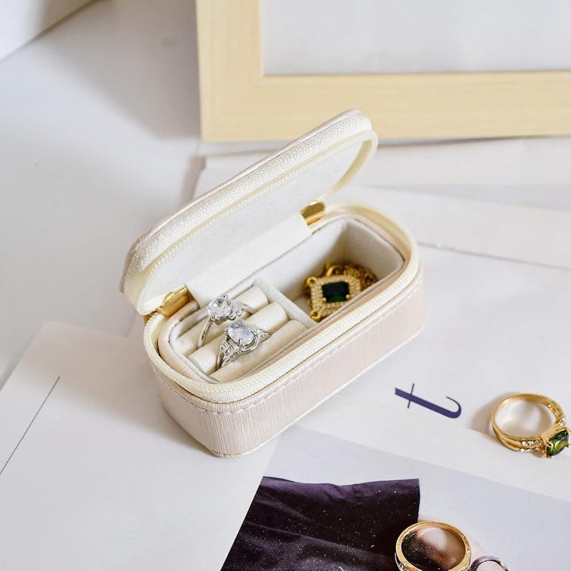 SANQIANWAN Mini Travel Jewelry Box