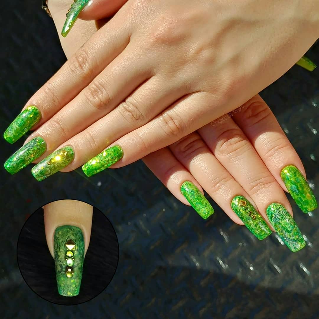 peridot manicure for leo