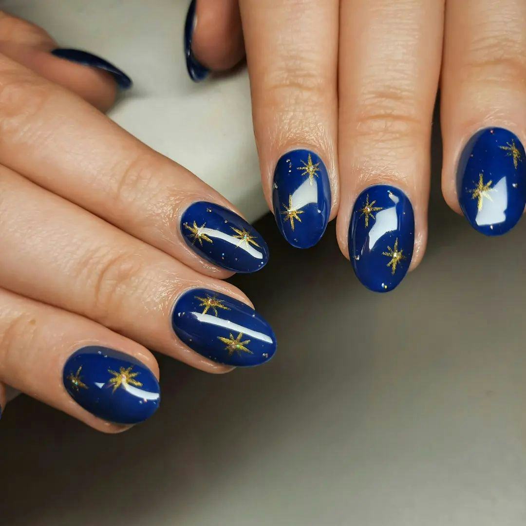 sapphire manicure for virgo