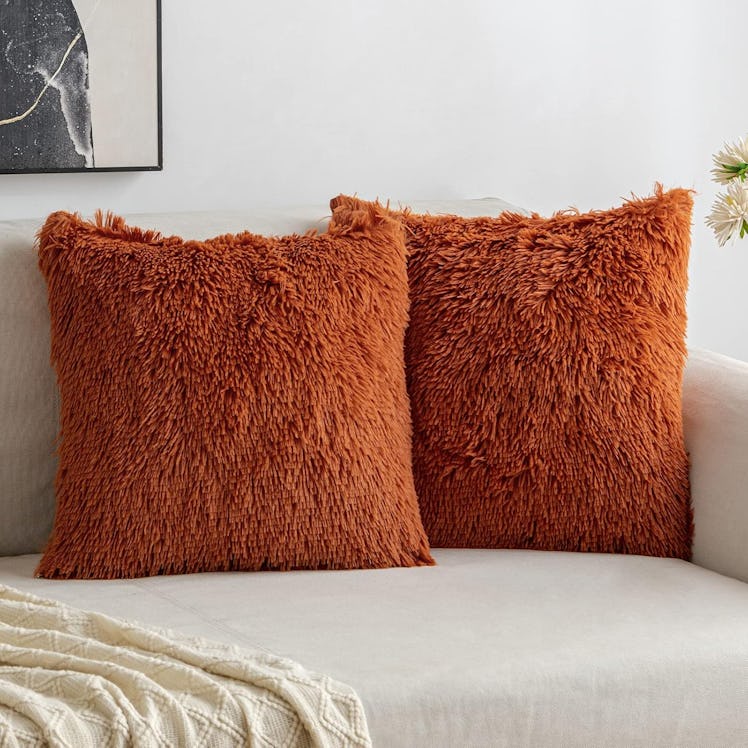 MIULEE Faux Fur Throw Pillow Covers (2-Pack)