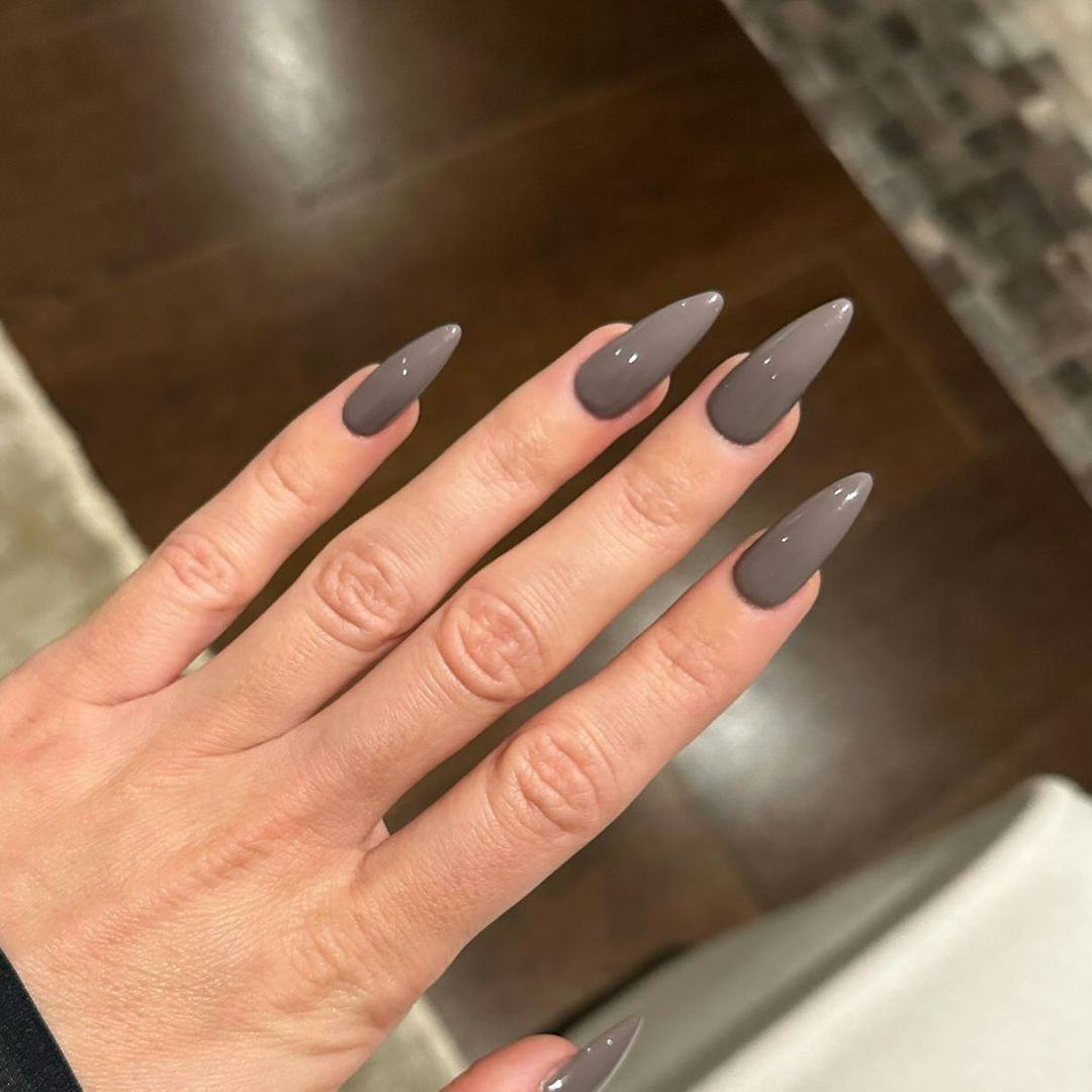 Stone gray nails are on-trend for fall 2024.