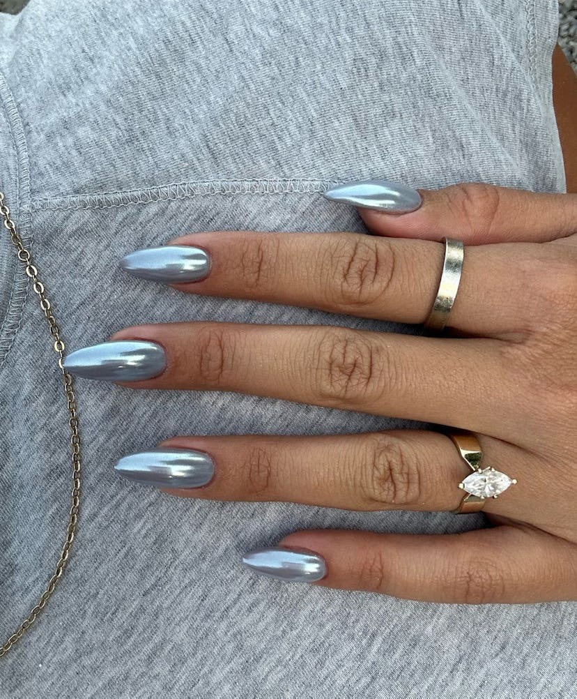 Dove gray chrome nails are on-trend for fall 2024.