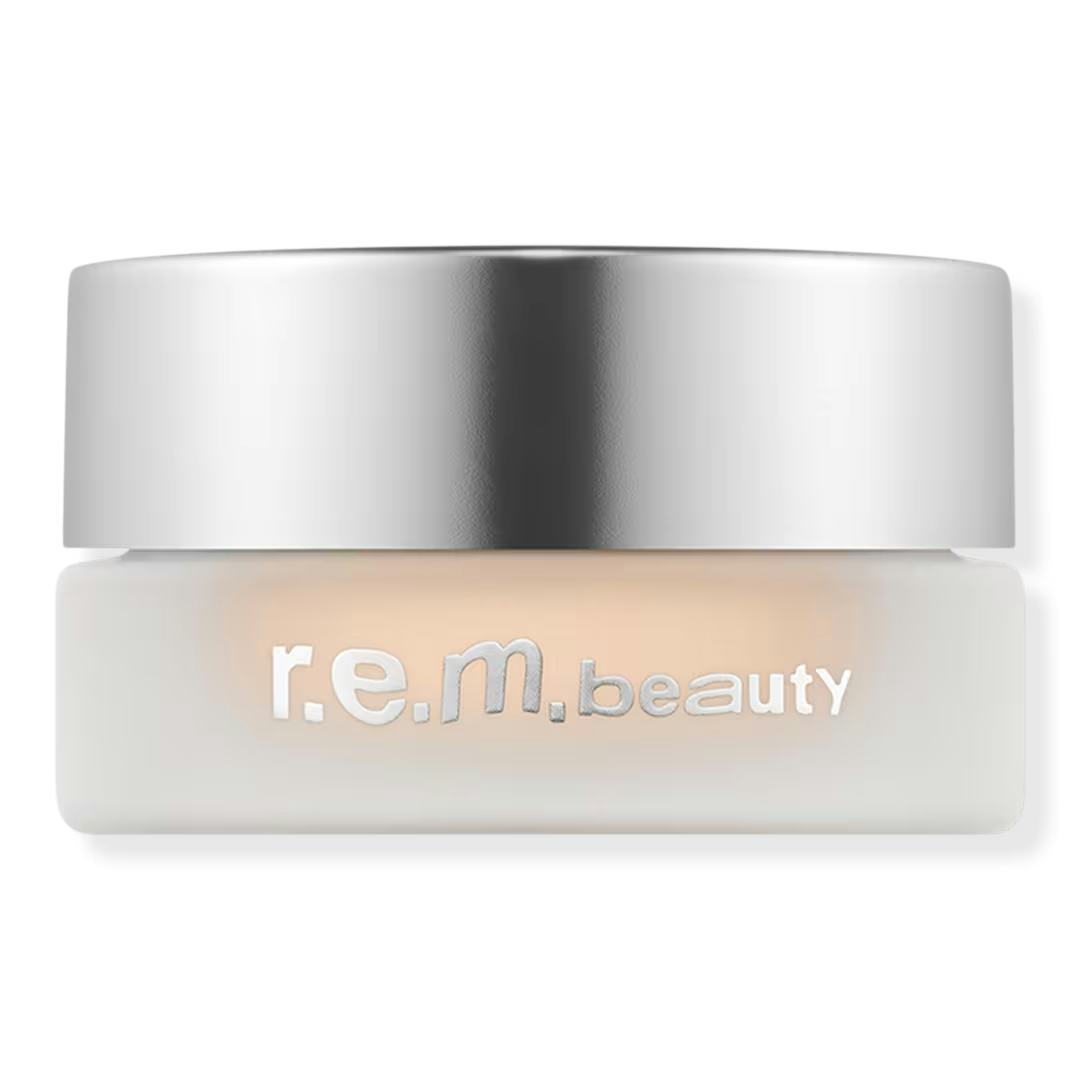 r.e.m. beauty Sweetener Concealer in light 4g