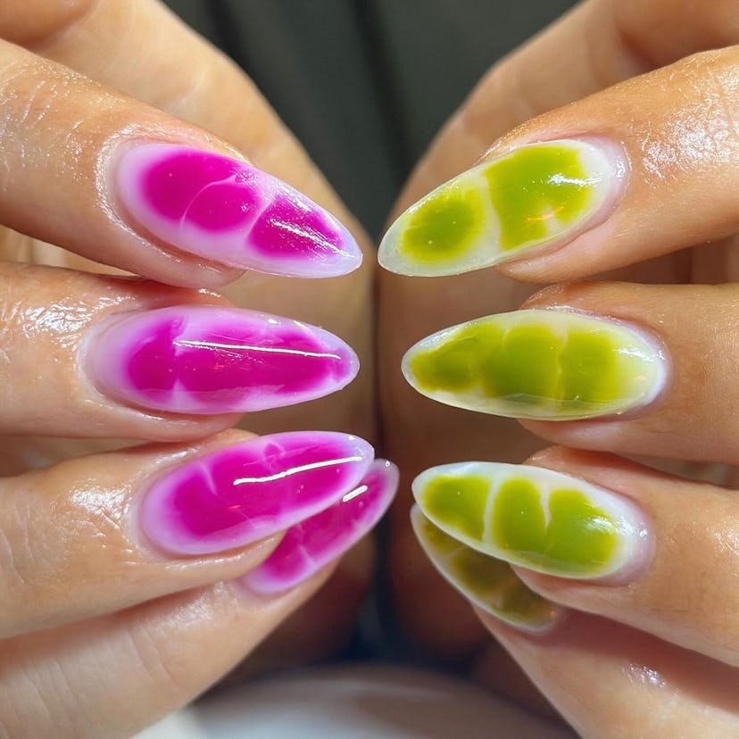 Try a pink and green ‘Wicked’-inspired manicure ahead of the film’s premiere.