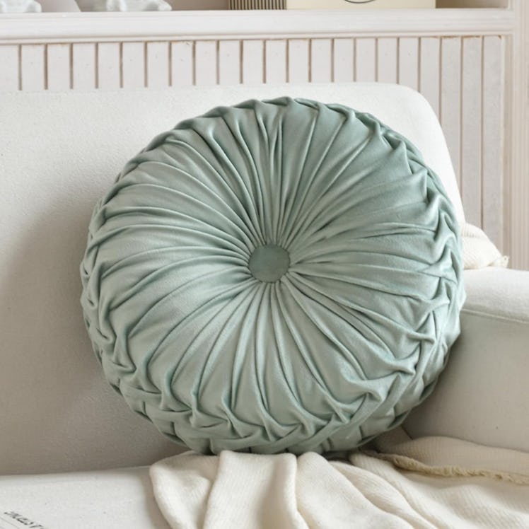 Teieas Pleated Round Throw Pillow