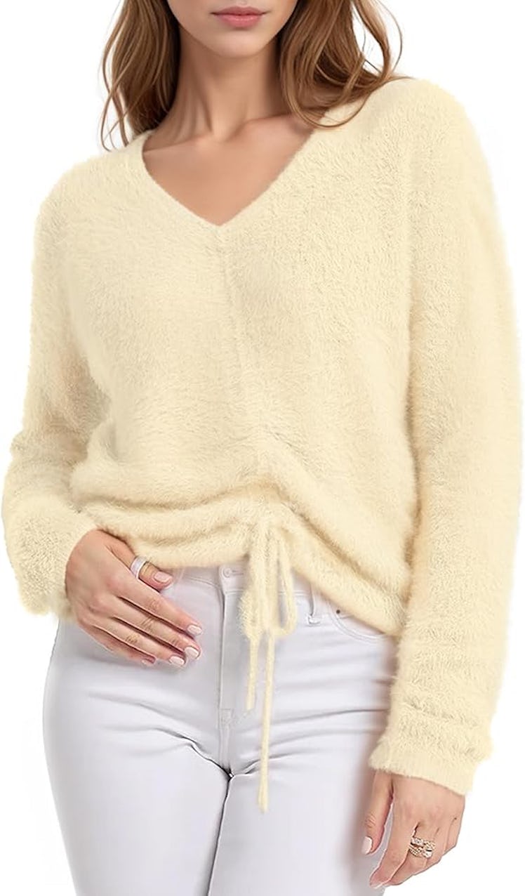 Tanou Fuzzy Drawstring Sweater