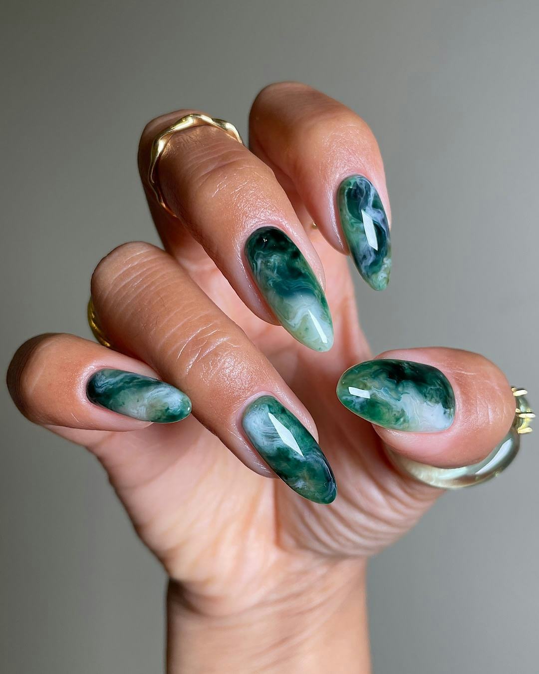 Try a pink and green &lsquo;Wicked&rsquo;-inspired manicure ahead of the film&rsquo;s premiere.