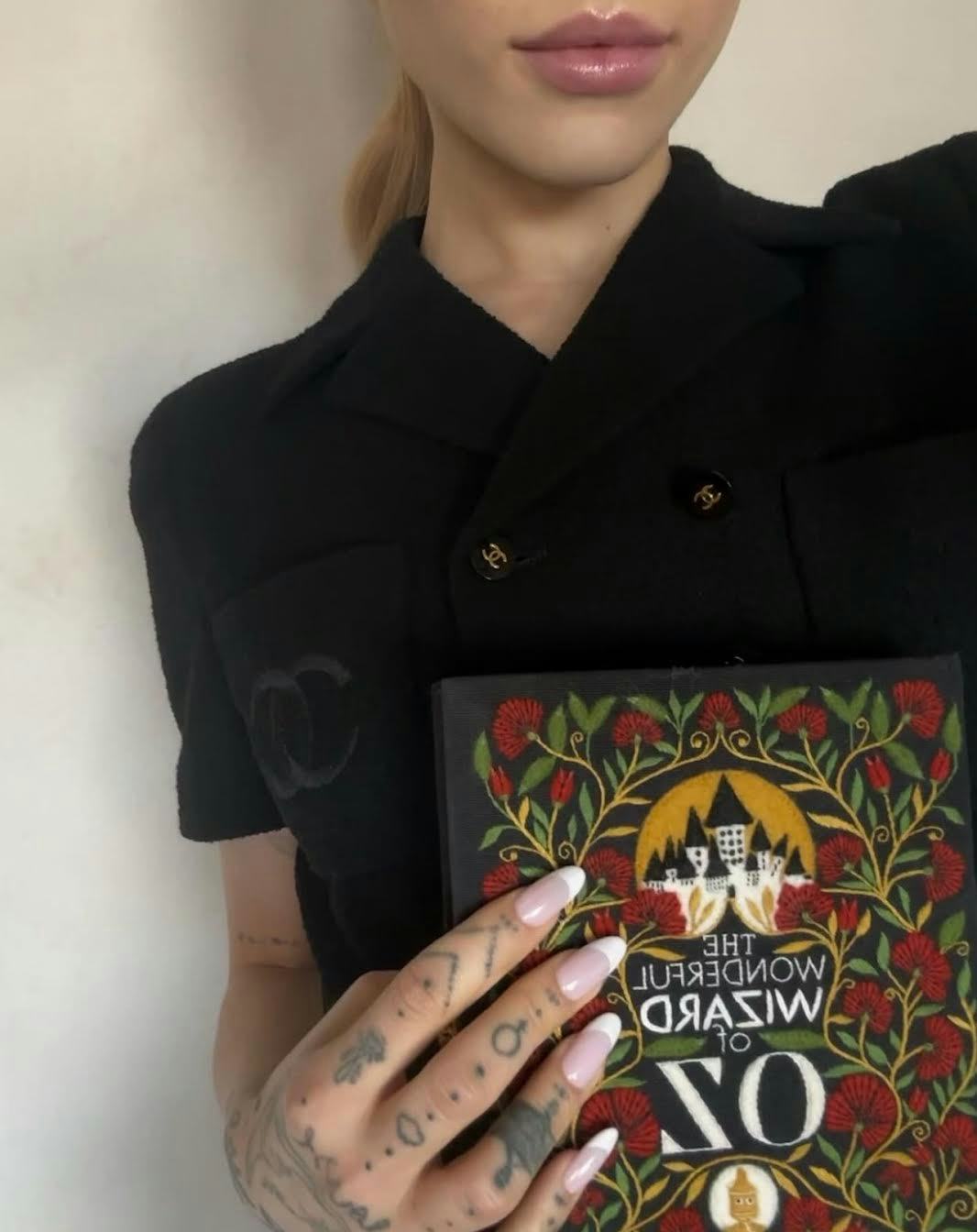 Try a pink and green &lsquo;Wicked&rsquo;-inspired manicure ahead of the film&rsquo;s premiere.