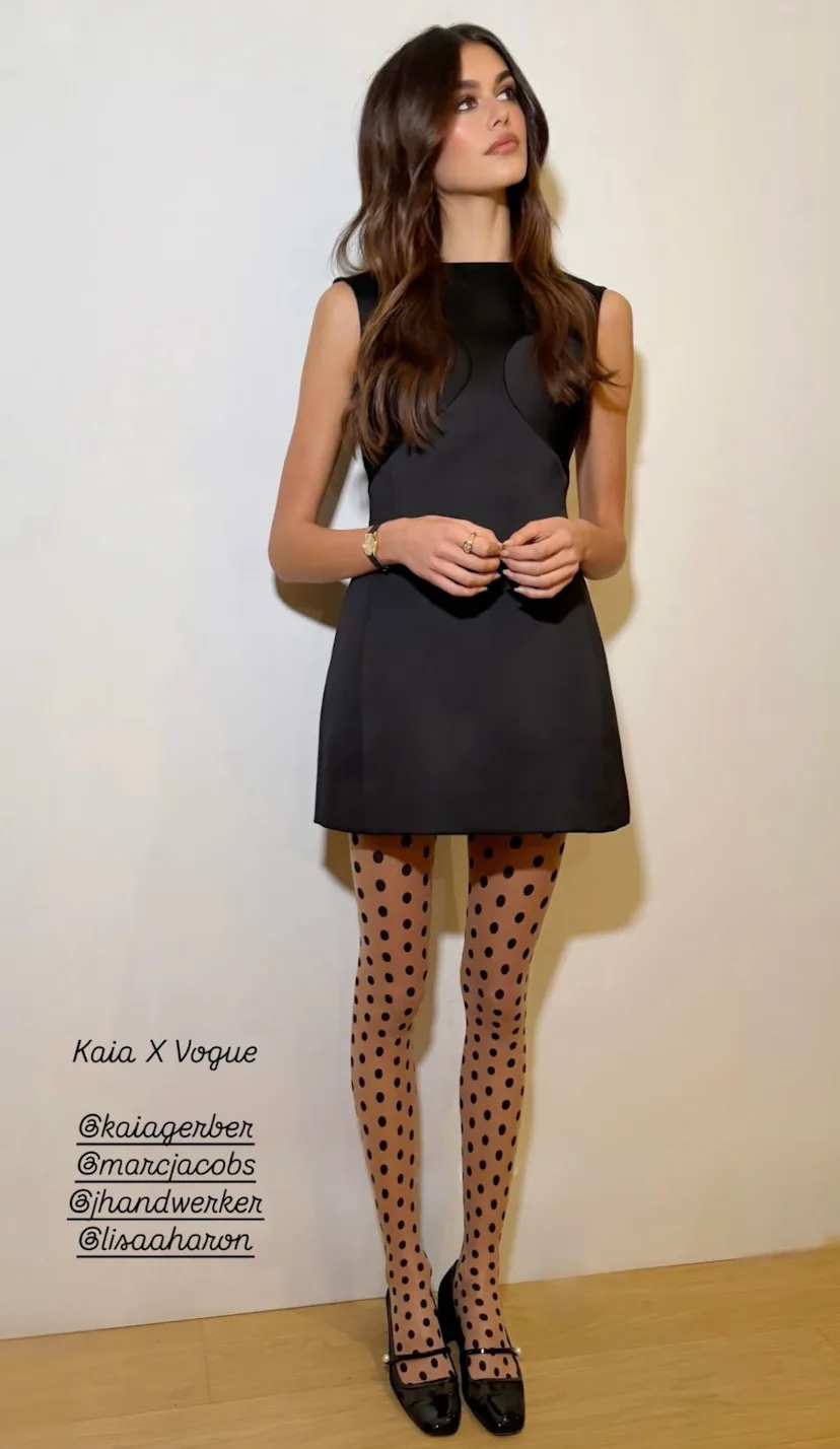 The Statement Tights Trend Is The Celebrity Set's Favorite Seasonal Look The Statement Tights Trend Is The Celebrity Set's Favorite Seasonal Look