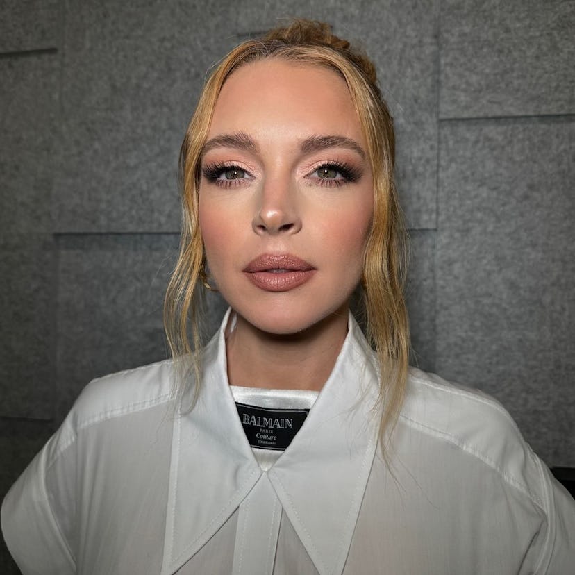 Recreating the ultimate ’90s makeup look.