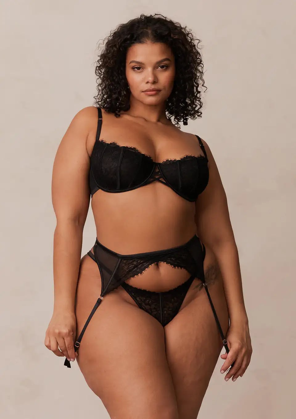 Kylie Intimates Set (3 Pieces)