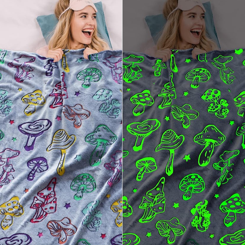 Gdindff Glow In The Dark Blanket