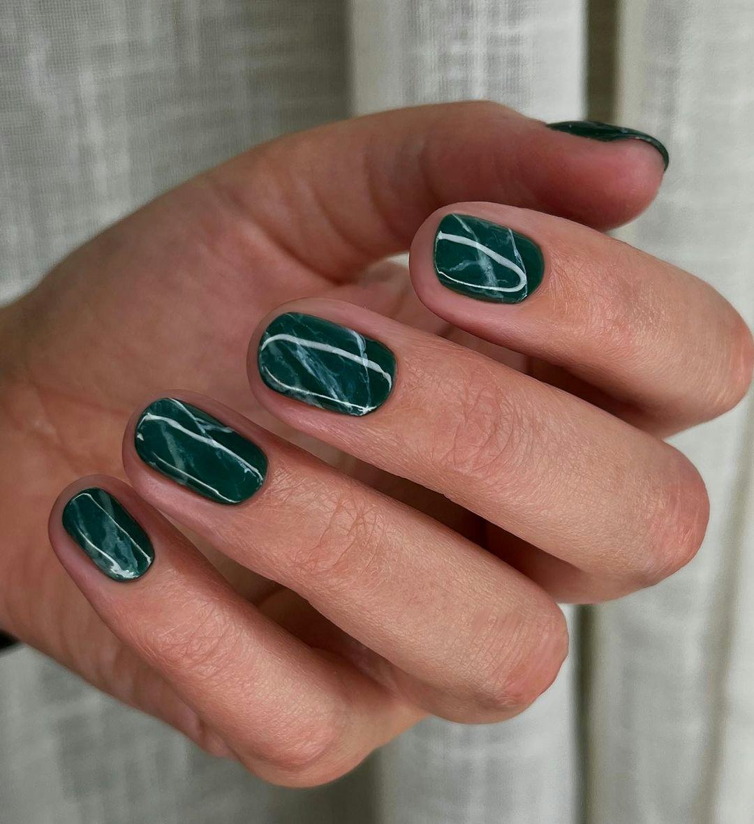 Emerald Green Nails That Shine Like Jewels