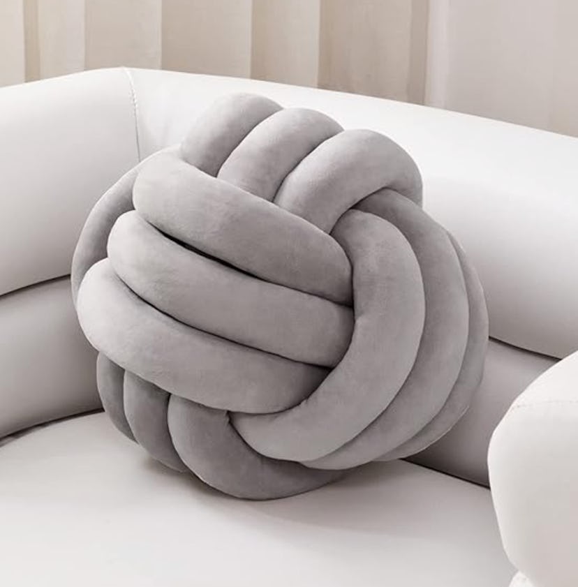 Sioloc Soft Knot Ball Pillow