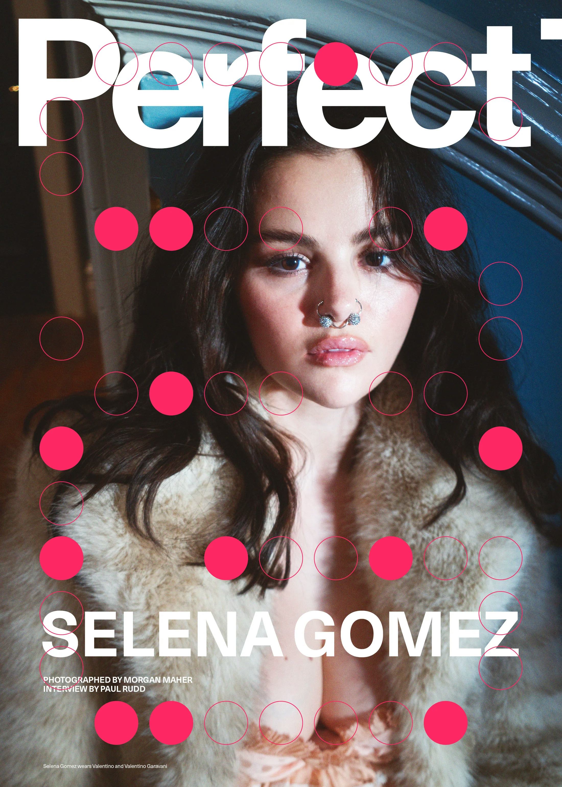 Selena Gomez&rsquo;s plunging fur coat