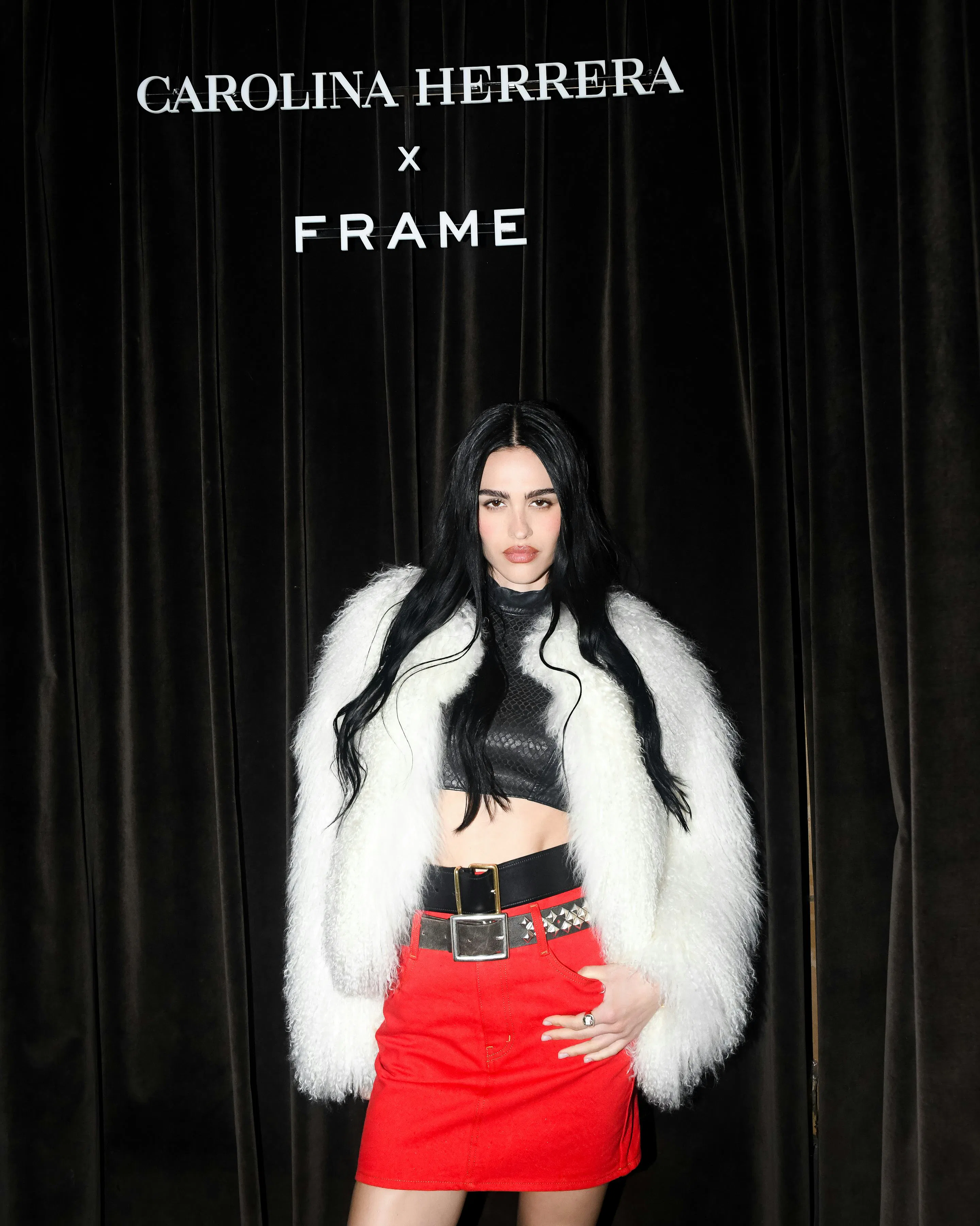 Amelia Gray Hamlin Puts a 2000s Twist on the Double Belt Trend display picture 1