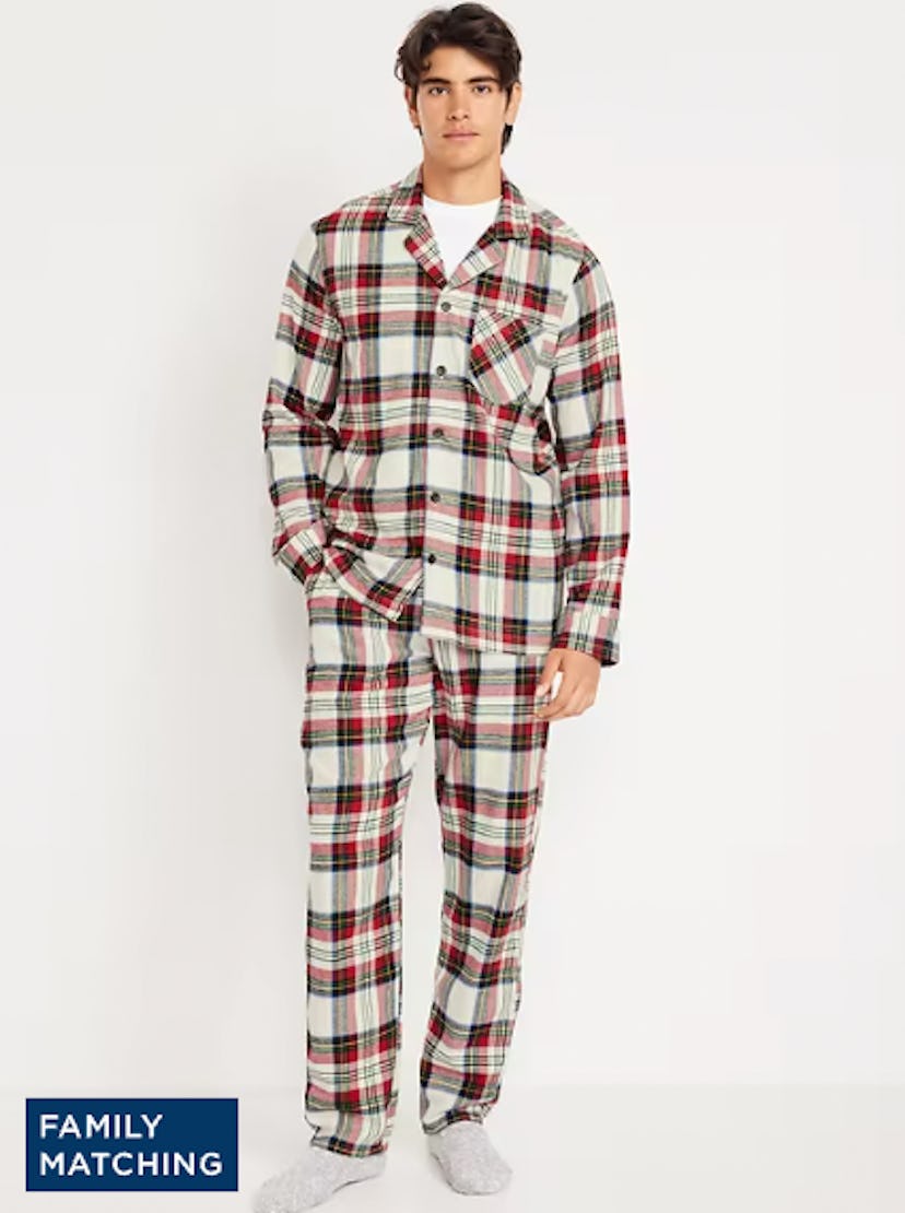 Flannel Pajama Set for Men in red white and green plaid, super cute family matching christmas pajama...