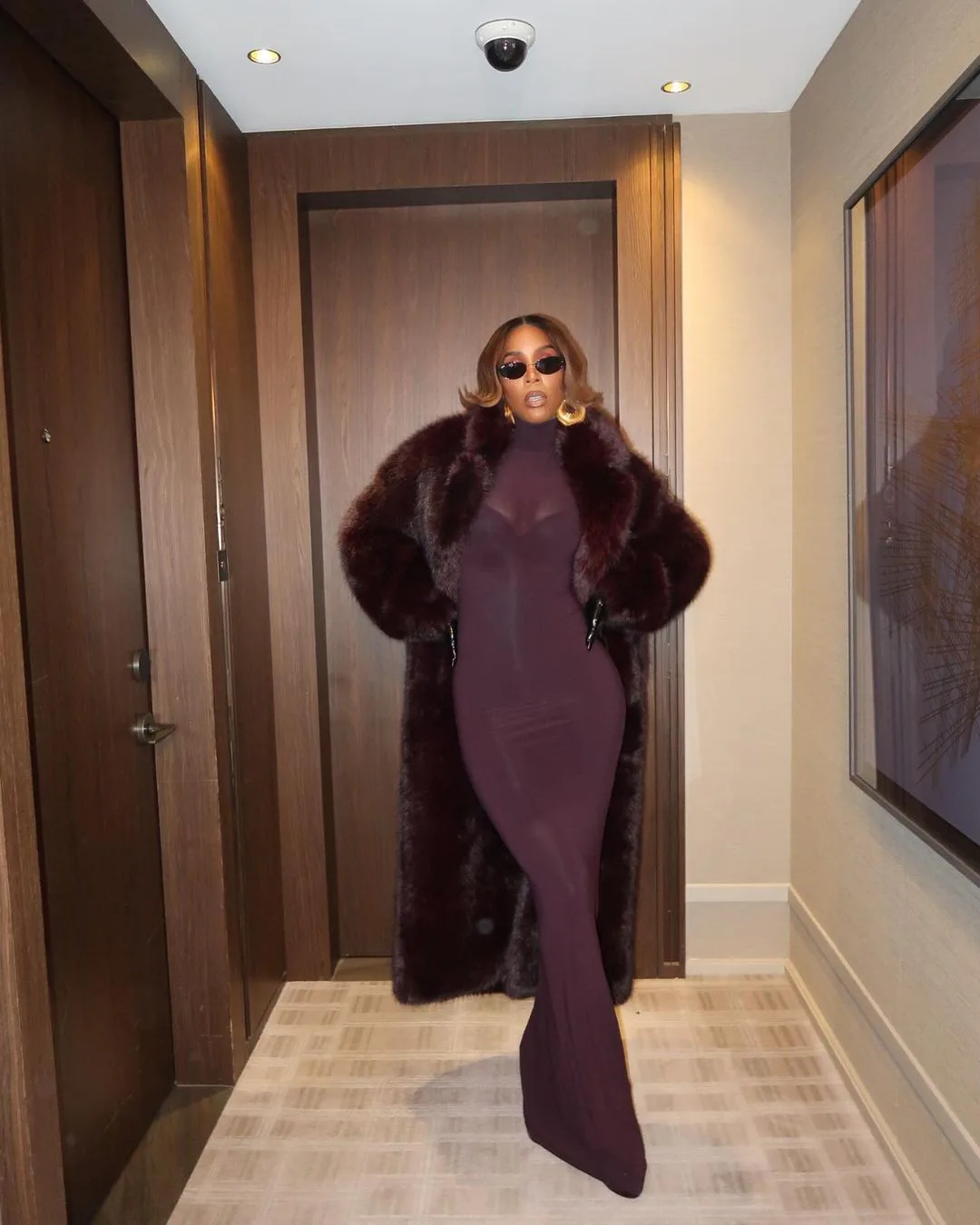 Beyoncé's All-Gray Underwear Outfit Almost Outshined Her Destiny's ...
