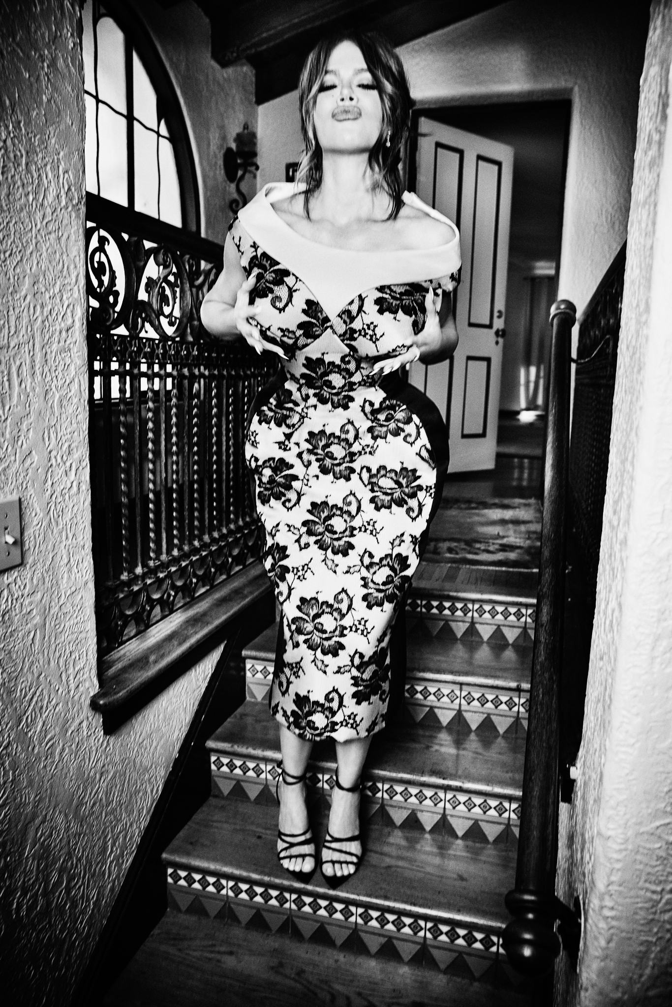 Khloé Kardashian On New Perfume, Putting Kids First \u0026 Skipping Dating, image size:828x1242