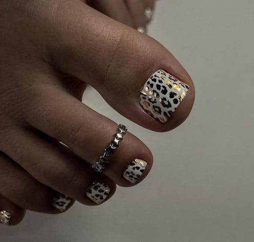 Embrace Sagittarius season 2024 with these five pedicure ideas.