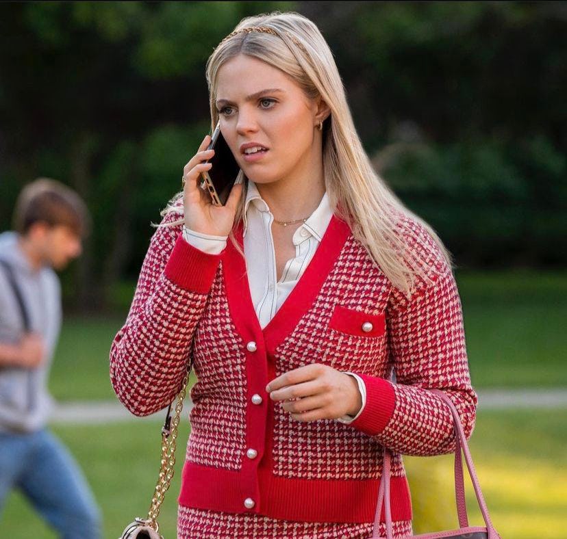 Leighton leaving for Boston on 'Sex Lives of College Girls' may be a Reneé Rapp musical reference.