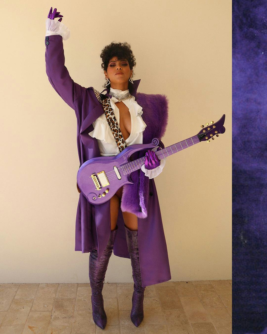 Beyoncé&rsquo;s plunging Prince Halloween costume