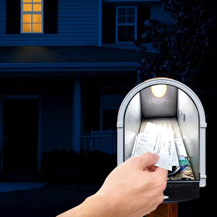 ILLUMISAFE LIGHTS Motion Sensor Mailbox LED Light