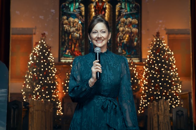 Judy Greer as Grace in 'The Best Christmas Pageant Ever'