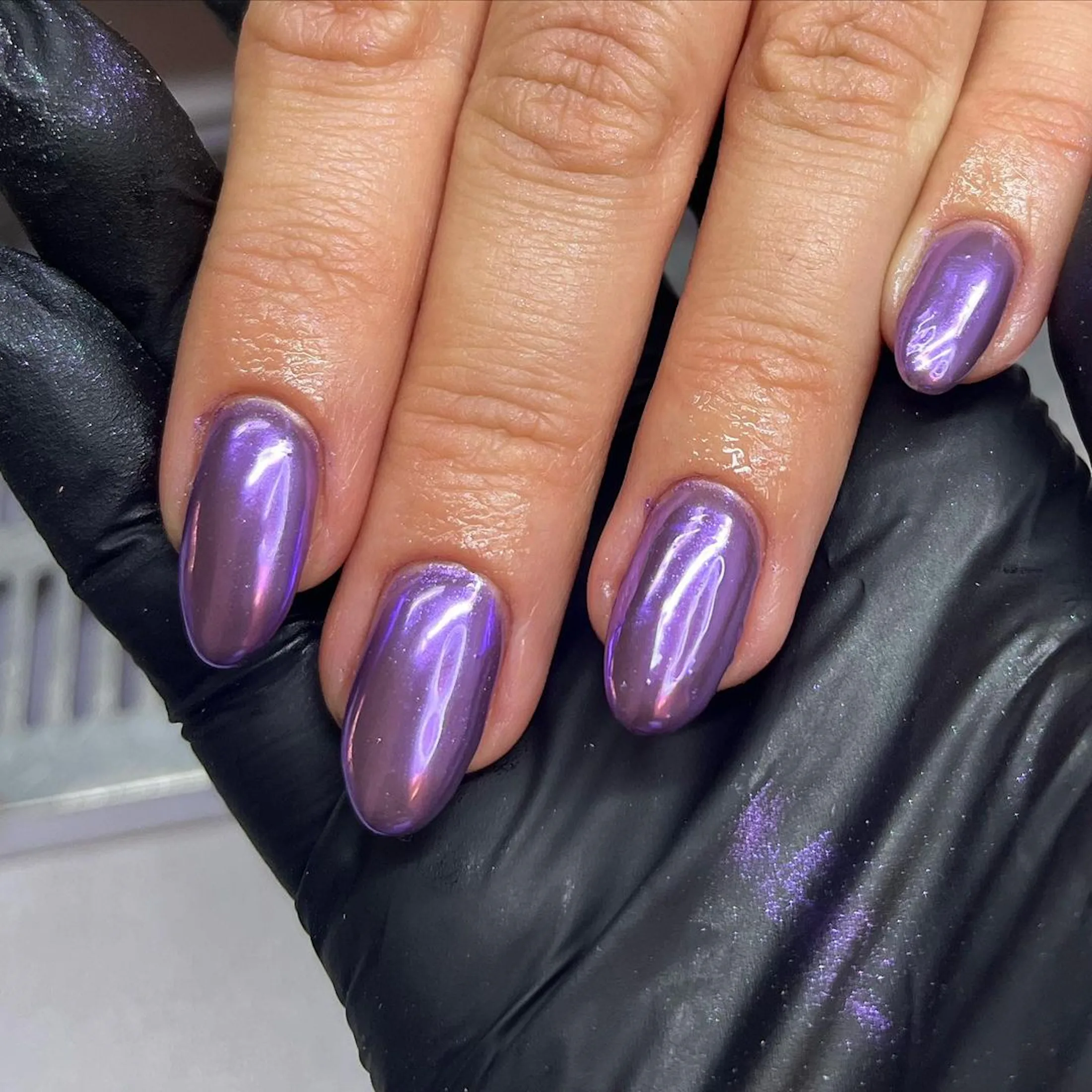 Purple Chrome Nails Are The Chicest Winter Mani Trend purple-chrome-nails-are-the-chicest-winter-mani-trend