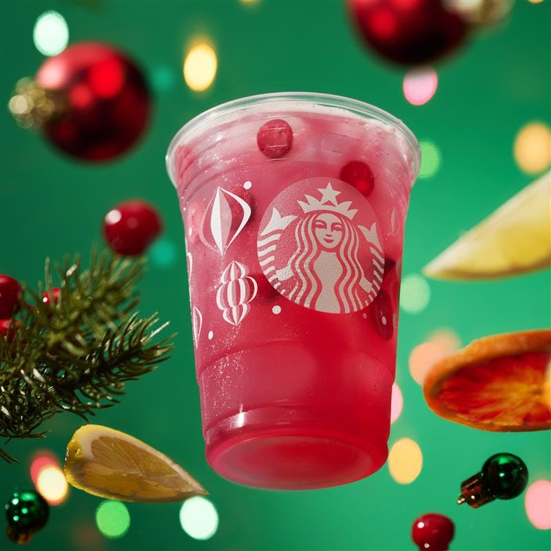 I Tried Starbucks' 2024 Holiday Menu (OMG, The CranMerry Drink)
