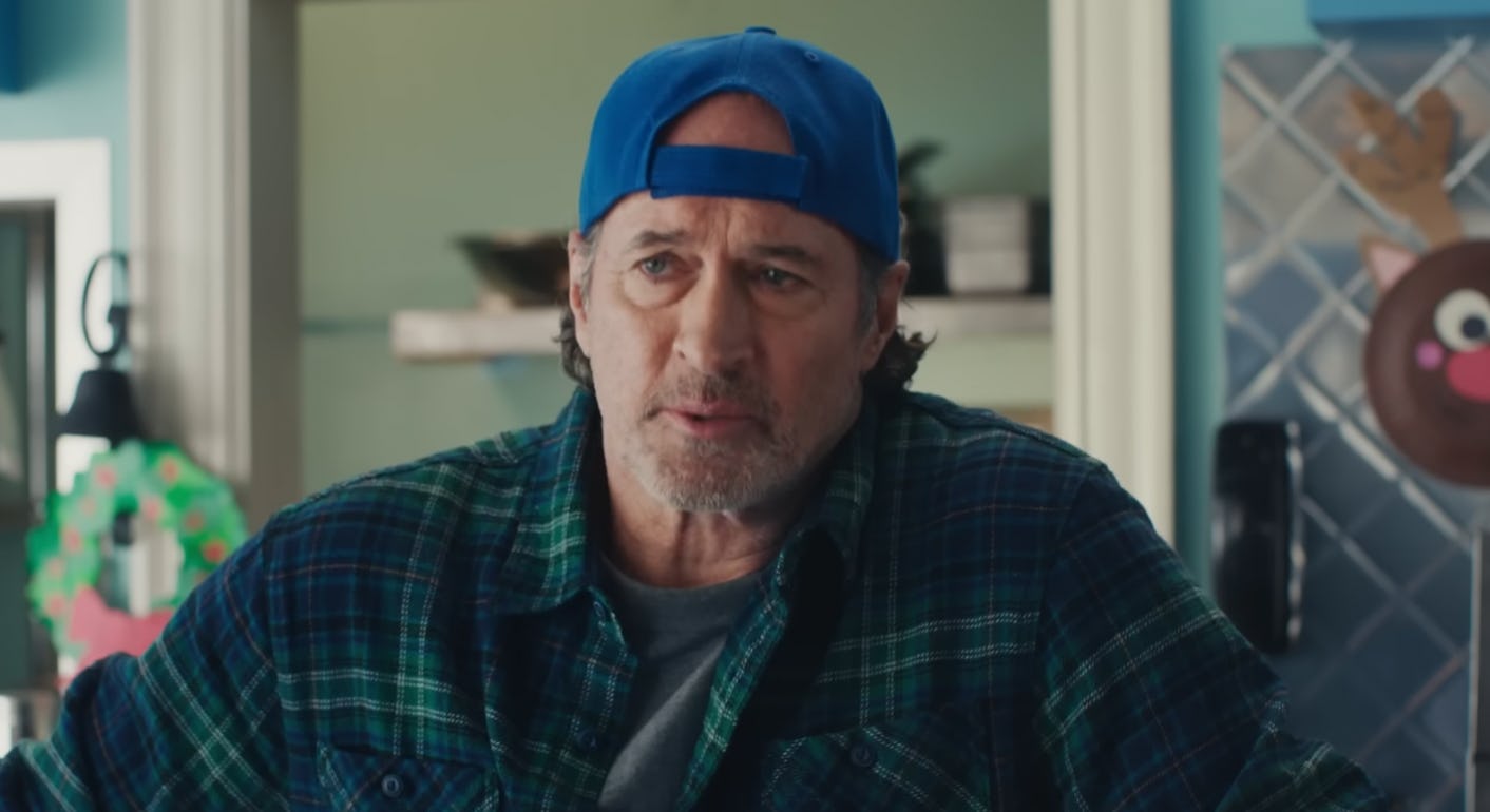 Luke in the Gilmore Girls Walmart ad. Screenshot via Walmart YouTube