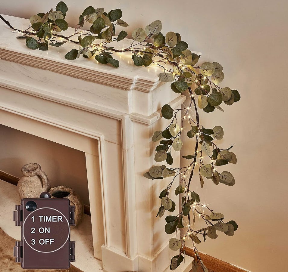 LITBLOOM Lighted Garland