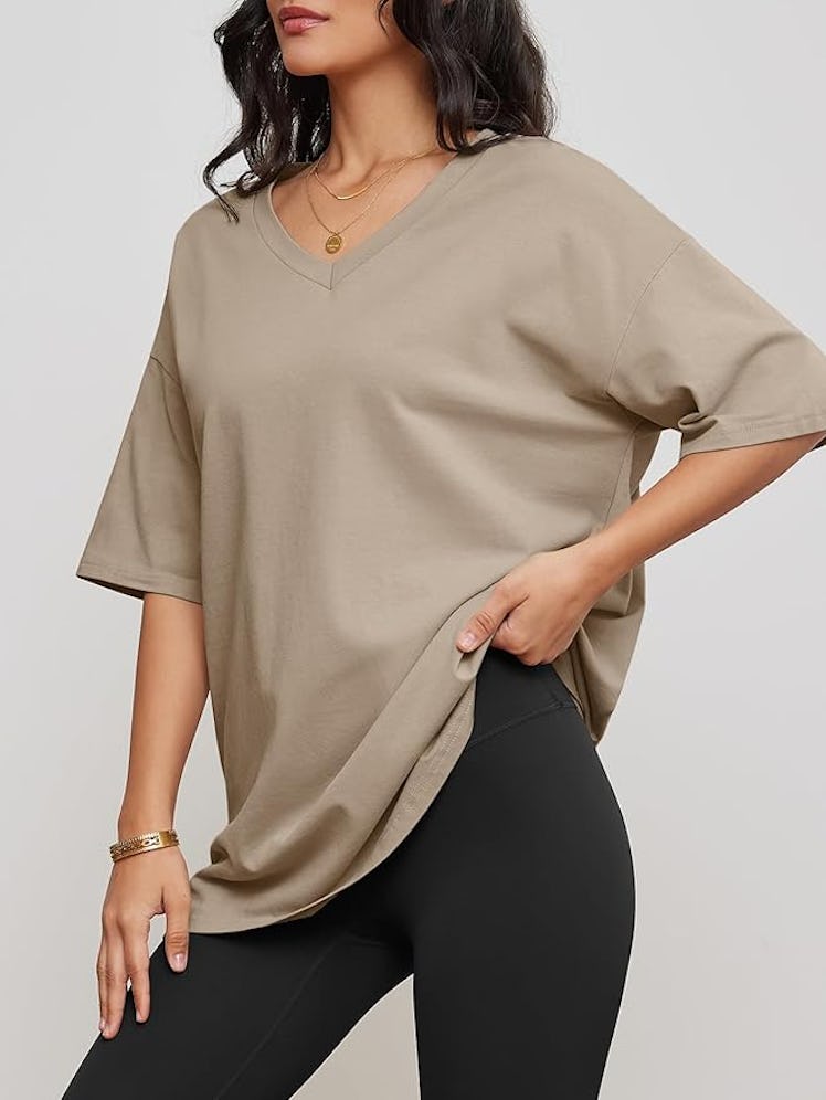 ATHMILE Oversized V-Neck T-Shirt
