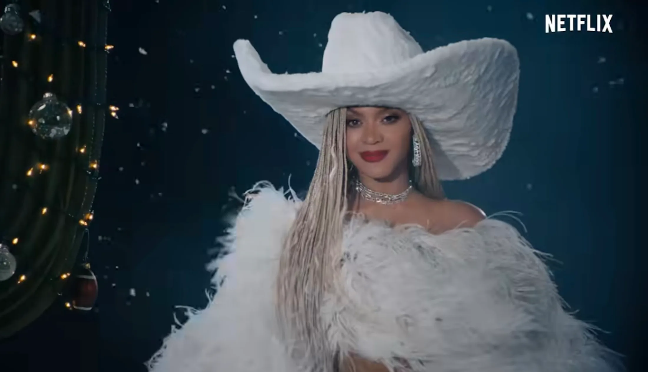 Beyoncé Wore A Cropped White Jacket In Christmas Special Teaser