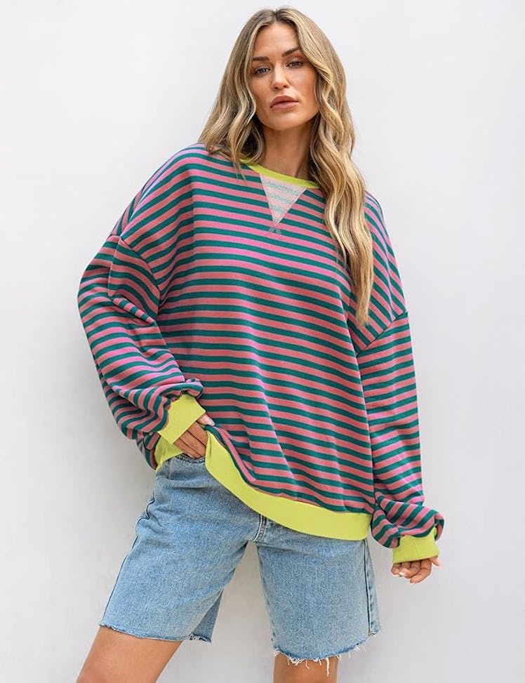 UEU Striped Oversized Sweatshirt