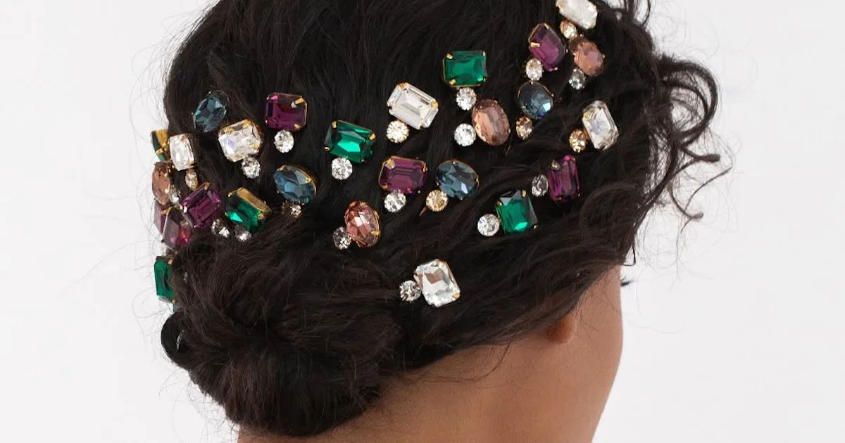 Holiday Hair Accessories To Elevate Your Festive Party Looks Holiday Hair Accessories To Elevate Your Festive Party Looks
