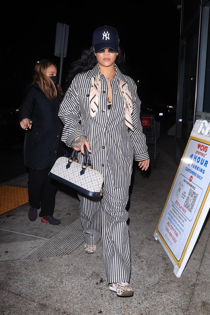 Rihanna’s Louis Vutton bag