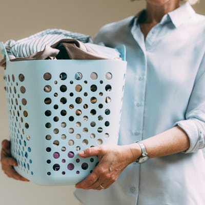 Yes, I'm A Grown Woman & I Pay My Mom To Do My Laundry